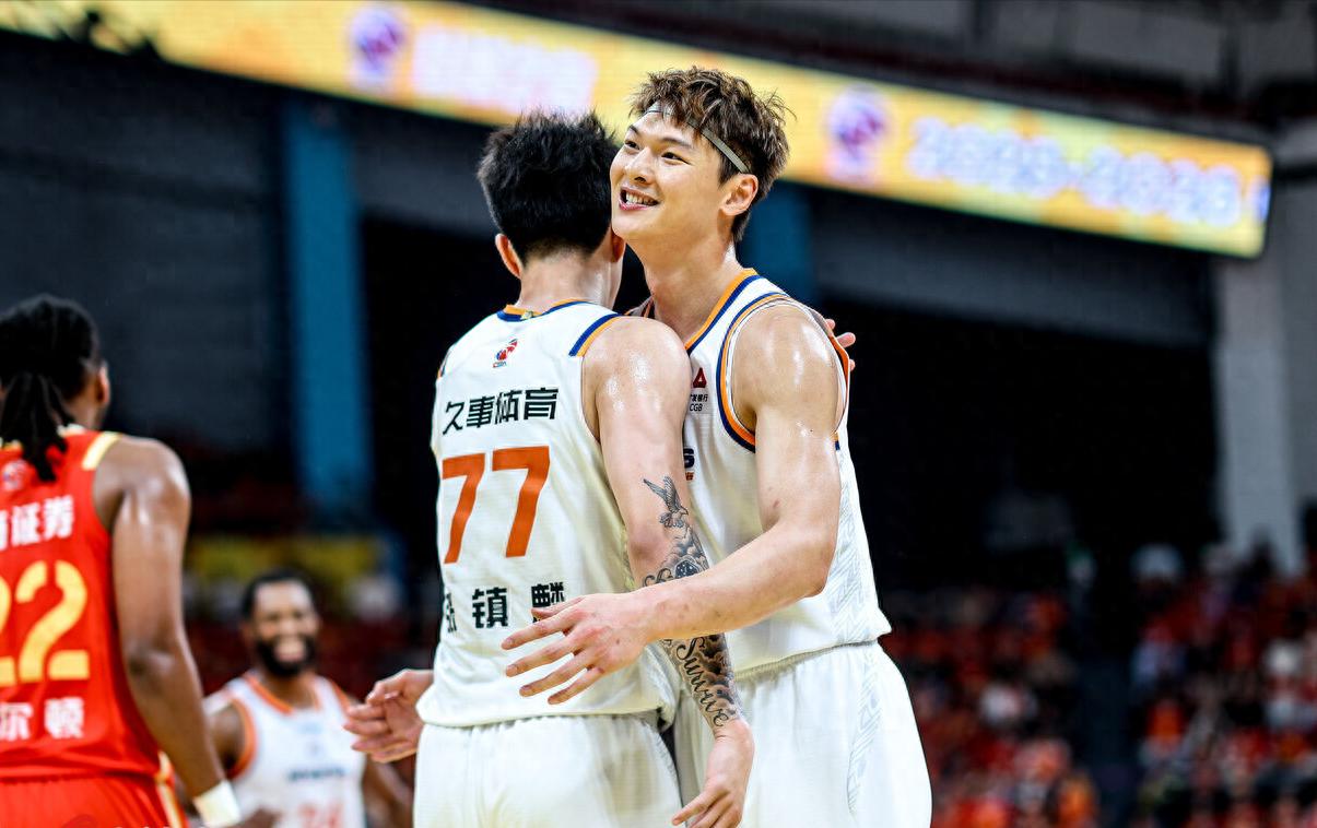 乌法115k欧元买断阿加波夫，结束租借正式加盟