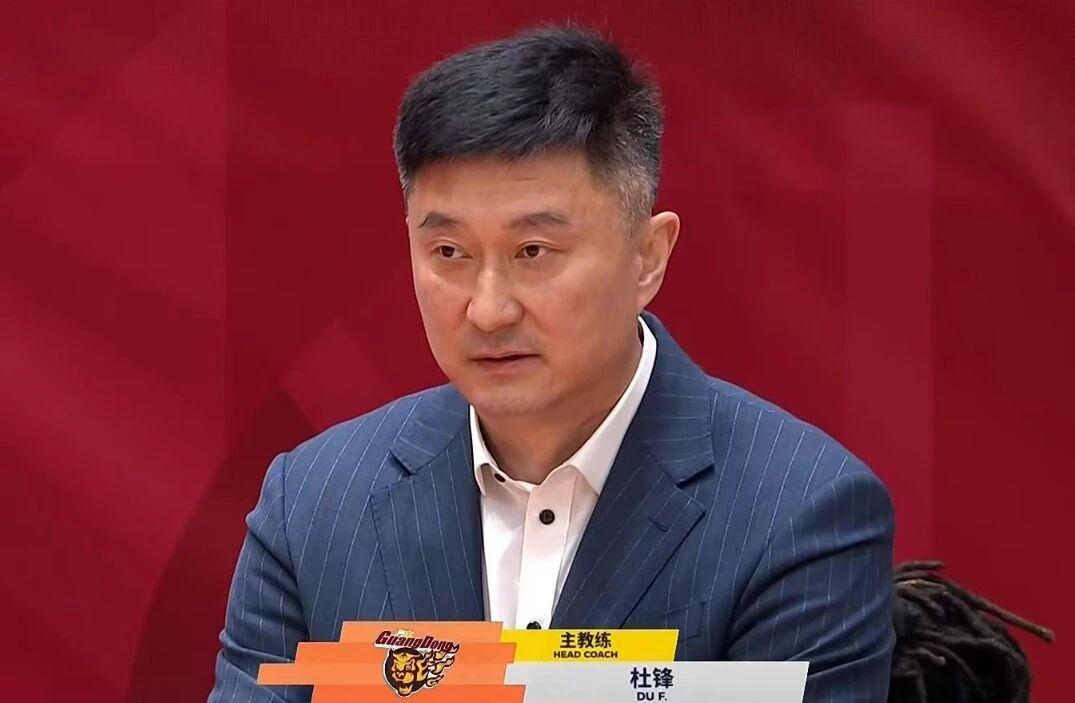 袁悦晋级感谢费德勒让自己追星成功;小布赢球说跟对手节奏合拍