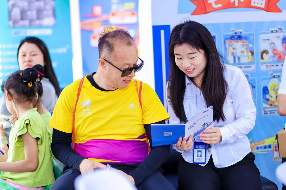 ESPN记者：皇马为琼阿梅尼标价9000万欧，今夏或出售他；邮报：曼联未来数月可能会和B费进行新合同谈判